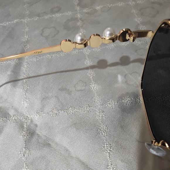 Chanel Pearl-Embellished Sunglasses - Picture 5 of 10